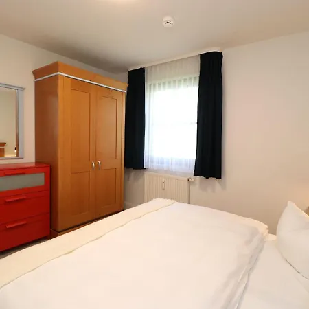 Oewern Diek App 40 * ווסטרו